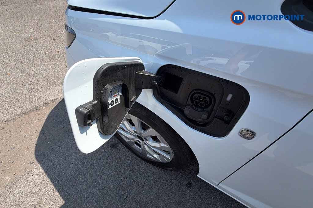Ford Transit Connect Limited Automatic Petrol Plug-In Hybrid Panel Van - Stock Number (1657942) - 41st supplementary image