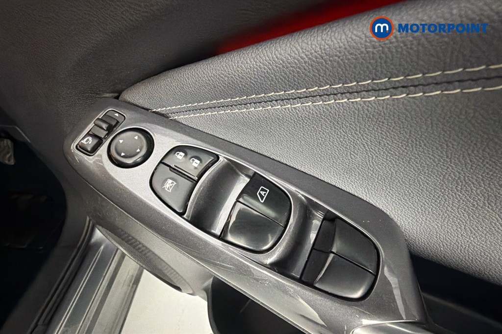 Nissan Juke Tekna Manual Petrol SUV - Stock Number (1658105) - 20th supplementary image