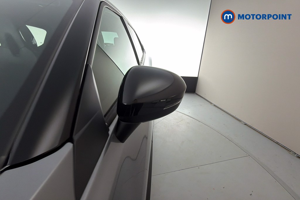 Nissan Juke Tekna Manual Petrol SUV - Stock Number (1658105) - 43rd supplementary image