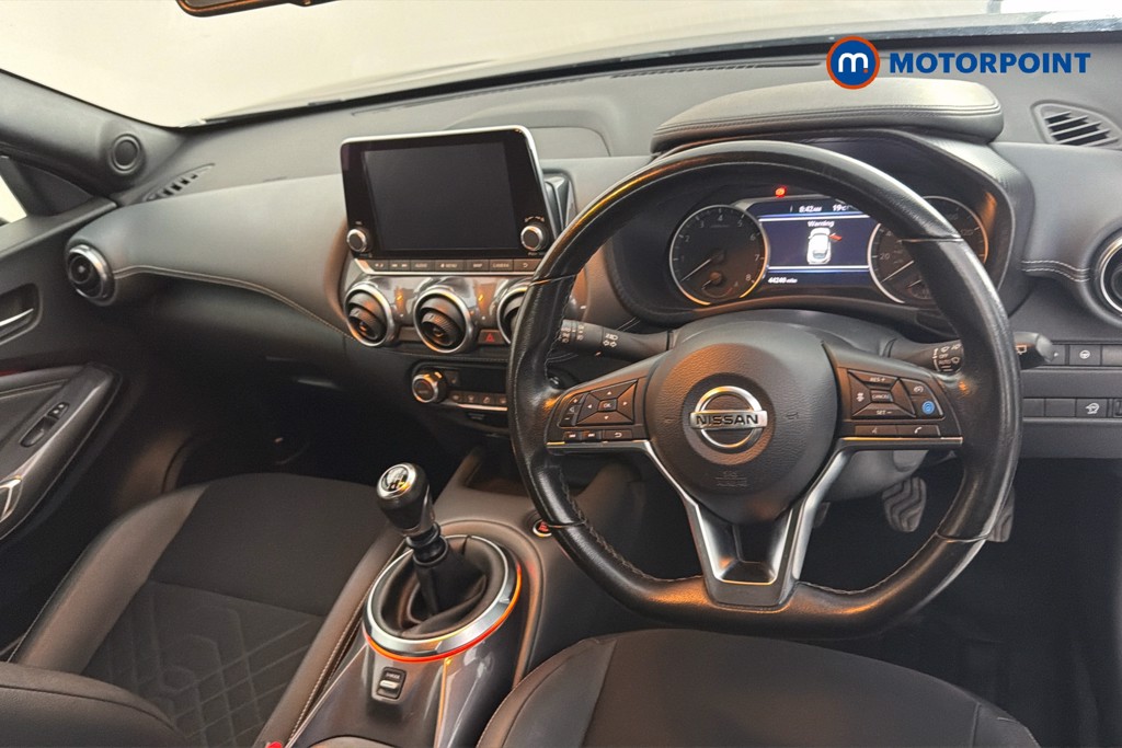 Nissan Juke Tekna Manual Petrol SUV - Stock Number (1658105) - 1st supplementary image