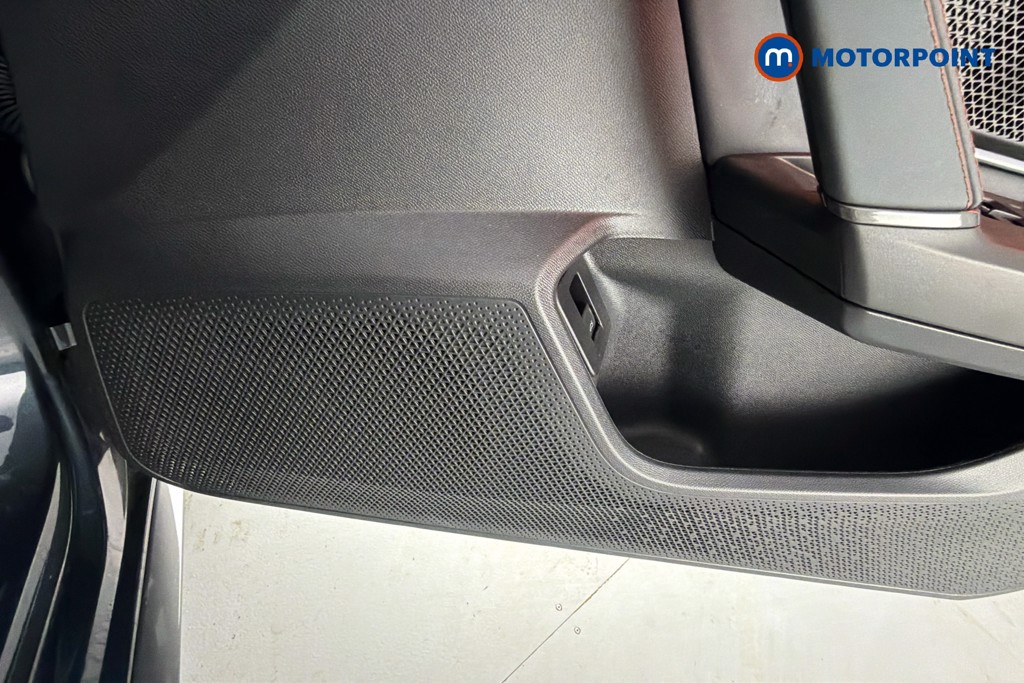 Cupra Leon VZ3 Automatic Petrol Estate - Stock Number (1658329) - 21st supplementary image