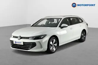 Volkswagen Passat Life Automatic Petrol Plug-In Hybrid Estate - Stock Number (1658409) - Passenger side front corner