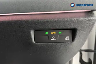 Volkswagen Passat Life Automatic Petrol Plug-In Hybrid Estate - Stock Number (1658409) - 11th supplementary image