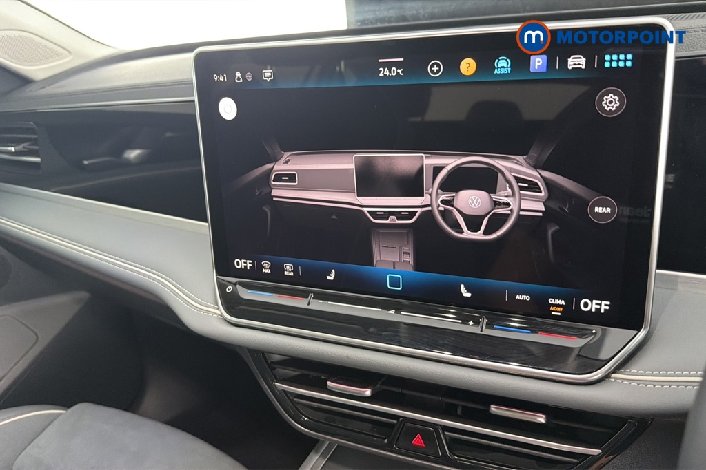 Volkswagen Passat Life Automatic Petrol Plug-In Hybrid Estate - Stock Number (1658409) - 12th supplementary image