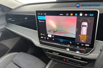 Volkswagen Passat Life Automatic Petrol Plug-In Hybrid Estate - Stock Number (1658409) - 13th supplementary image