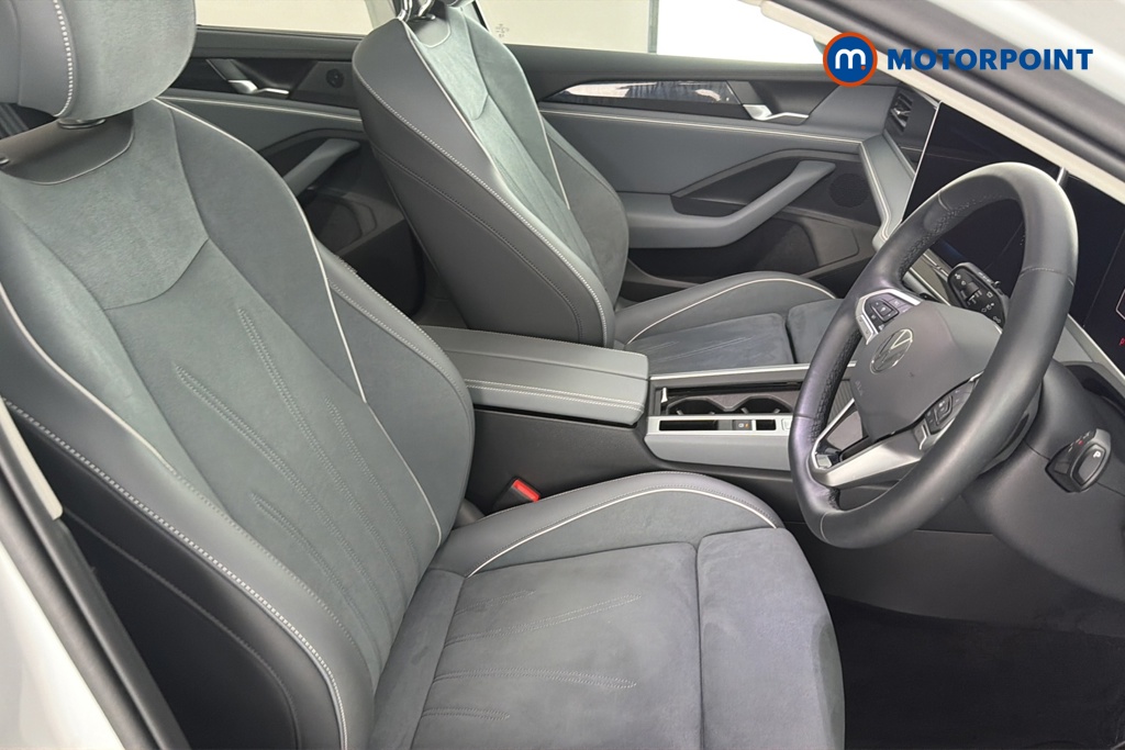 Volkswagen Passat Life Automatic Petrol Plug-In Hybrid Estate - Stock Number (1658409) - 22nd supplementary image
