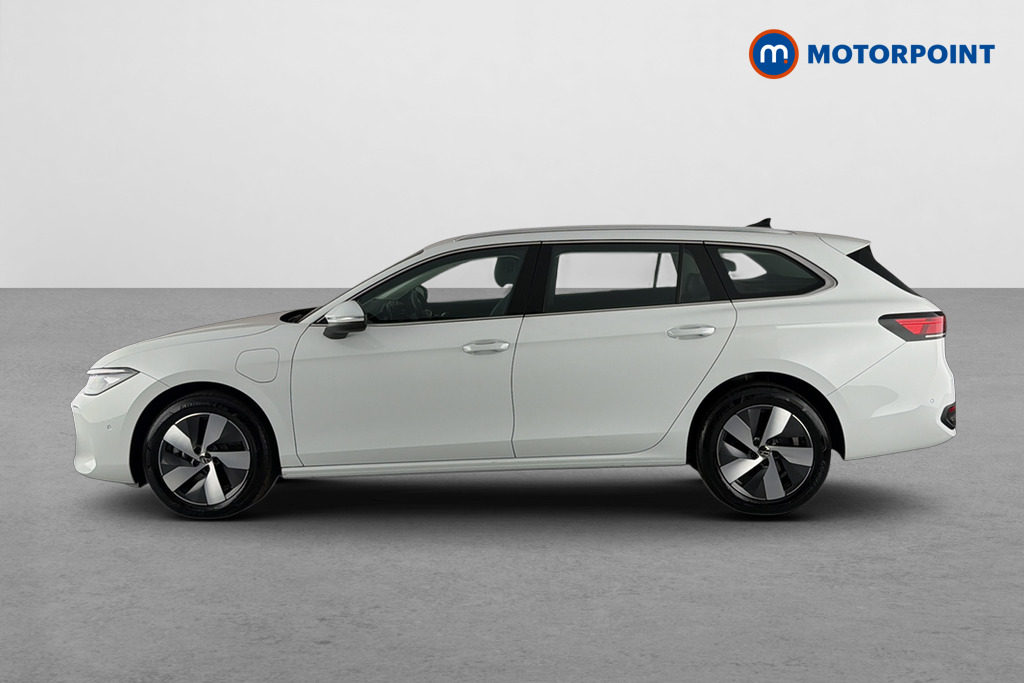 Volkswagen Passat Life Automatic Petrol Plug-In Hybrid Estate - Stock Number (1658409) - Drivers side