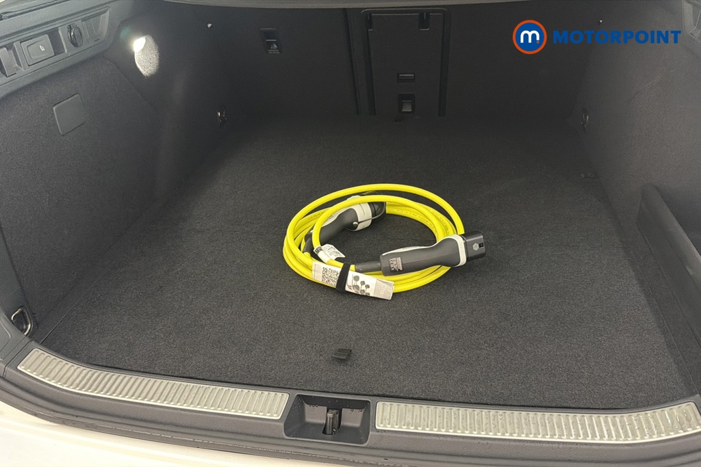 Volkswagen Passat Life Automatic Petrol Plug-In Hybrid Estate - Stock Number (1658409) - 34th supplementary image