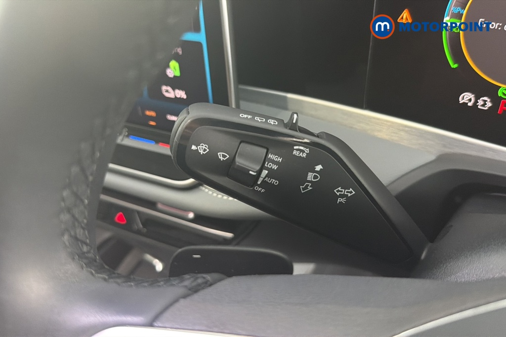 Volkswagen Passat Life Automatic Petrol Plug-In Hybrid Estate - Stock Number (1658410) - 5th supplementary image