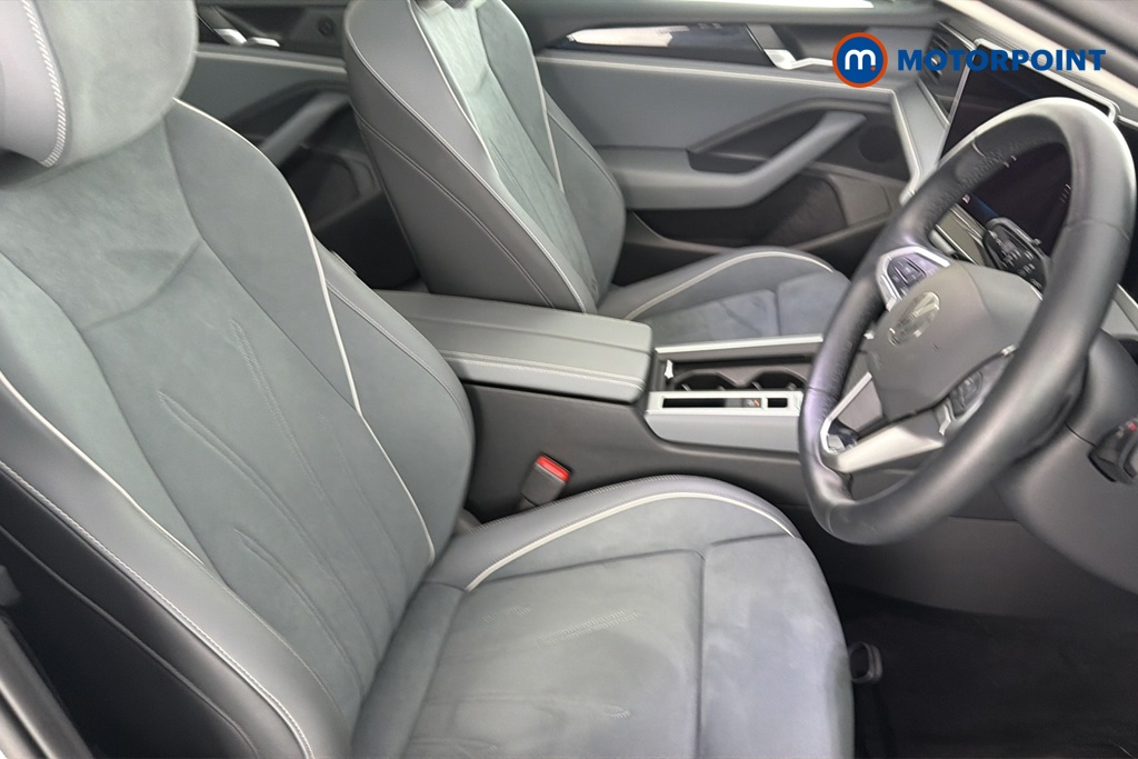 Volkswagen Passat Life Automatic Petrol Plug-In Hybrid Estate - Stock Number (1658410) - 22nd supplementary image