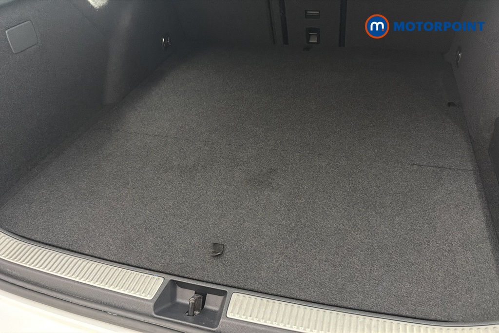 Volkswagen Passat Life Automatic Petrol Plug-In Hybrid Estate - Stock Number (1658410) - 30th supplementary image