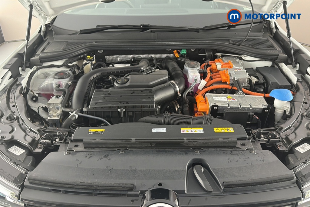 Volkswagen Passat Life Automatic Petrol Plug-In Hybrid Estate - Stock Number (1658410) - 48th supplementary image