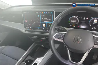Volkswagen Passat Life Automatic Petrol Plug-In Hybrid Estate - Stock Number (1658410) - 1st supplementary image
