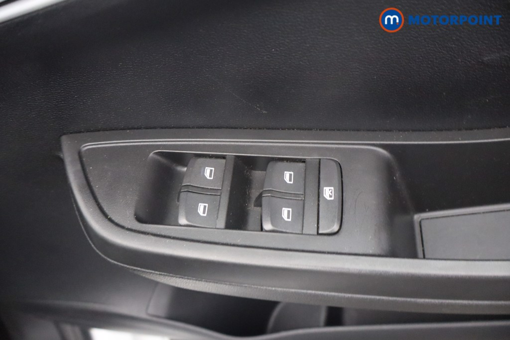Mg Motor Uk MG3 Excite Manual Petrol Hatchback - Stock Number (1658654) - 9th supplementary image