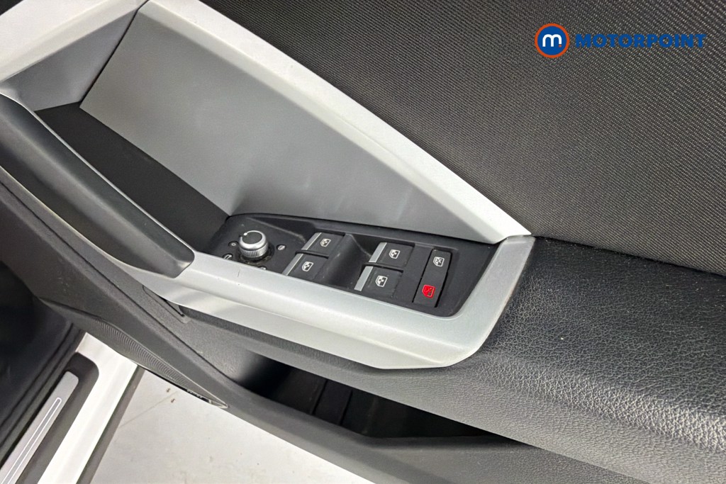 Audi Q3 Sport Manual Petrol SUV - Stock Number (1660169) - 19th supplementary image