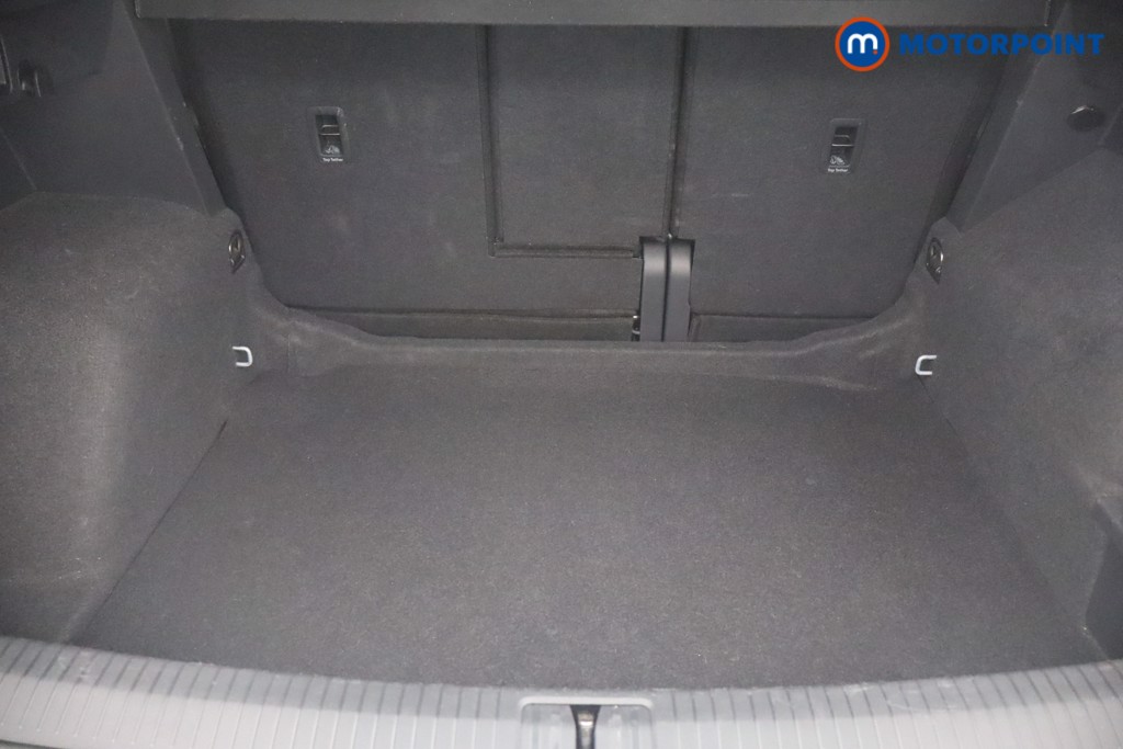 Volkswagen Tiguan Life Automatic Petrol SUV - Stock Number (1660269) - 5th supplementary image