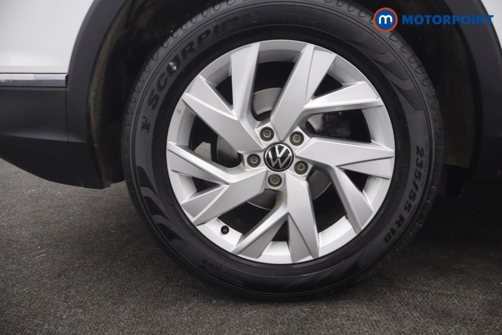 Volkswagen Tiguan Life Automatic Petrol SUV - Stock Number (1660269) - 6th supplementary image