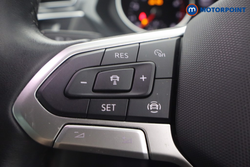 Volkswagen Tiguan Life Automatic Petrol SUV - Stock Number (1660269) - 14th supplementary image