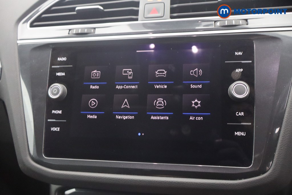 Volkswagen Tiguan Life Automatic Petrol SUV - Stock Number (1660269) - 19th supplementary image