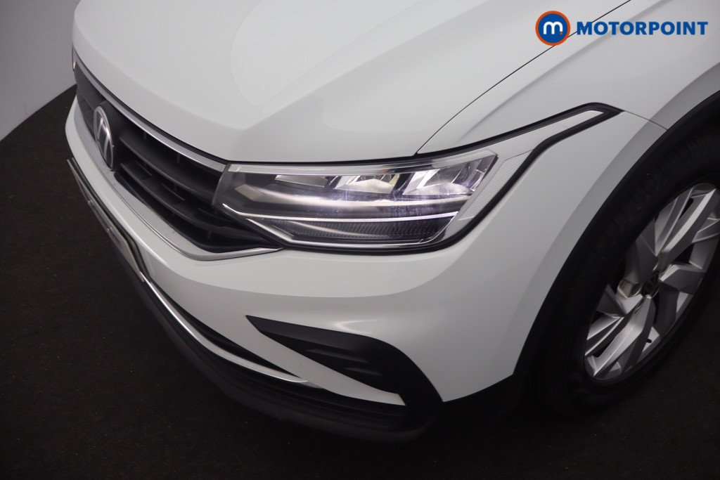 Volkswagen Tiguan Life Automatic Petrol SUV - Stock Number (1660269) - 26th supplementary image