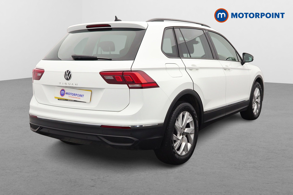 Volkswagen Tiguan Life Automatic Petrol SUV - Stock Number (1660269) - Drivers side rear corner