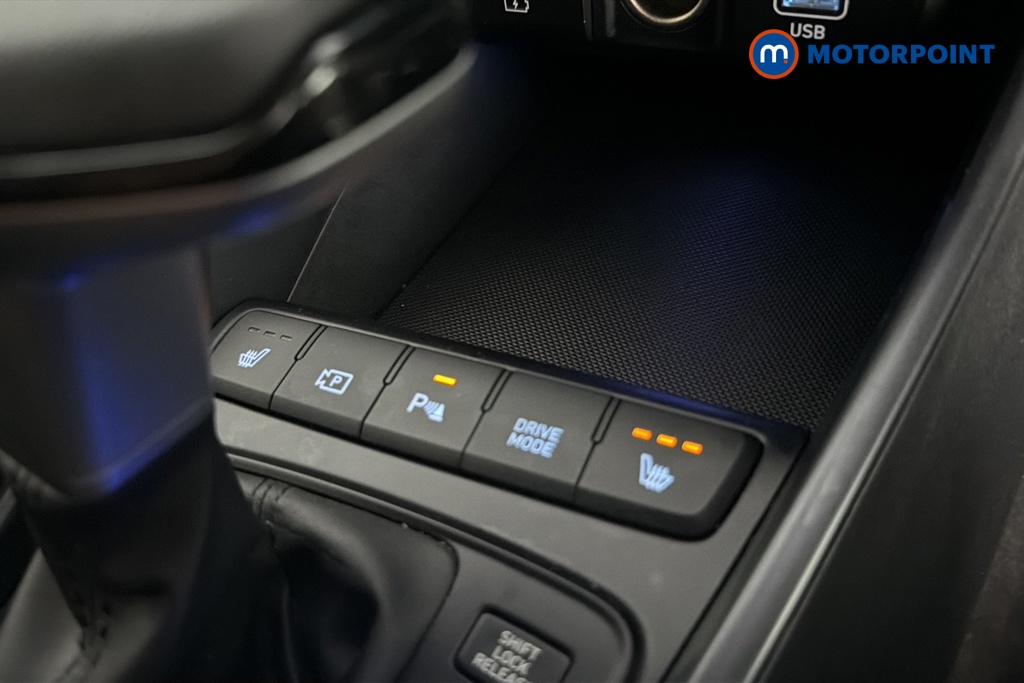 Hyundai I20 Premium Automatic Petrol Hatchback - Stock Number (1660375) - 14th supplementary image