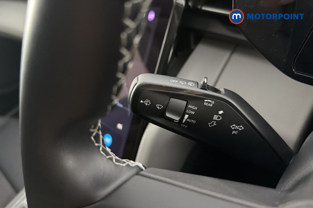 Ford Explorer Select Automatic Electric SUV - Stock Number (1660453) - 5th supplementary image
