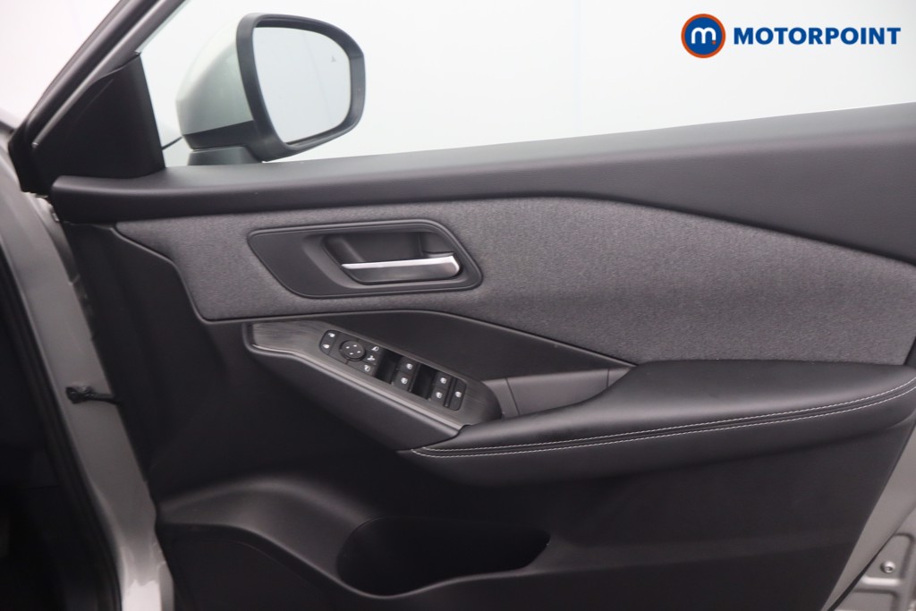 Nissan Qashqai Acenta Premium Manual Petrol SUV - Stock Number (1660461) - 9th supplementary image