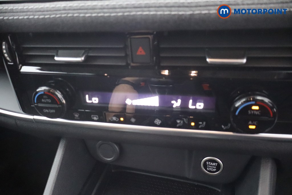 Nissan Qashqai Acenta Premium Manual Petrol SUV - Stock Number (1660461) - 16th supplementary image