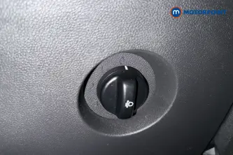 Dacia Duster Prestige Manual Petrol SUV - Stock Number (1629458) - 11th supplementary image