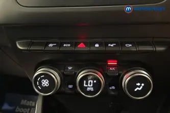 Dacia Duster Prestige Manual Petrol SUV - Stock Number (1629458) - 12th supplementary image