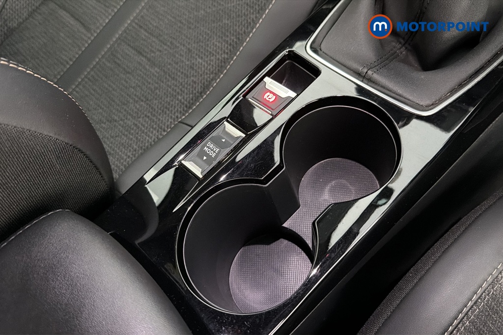Peugeot 2008 Allure Manual Petrol SUV - Stock Number (1645375) - 16th supplementary image
