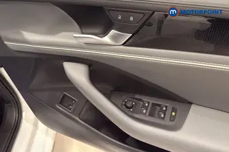 Volkswagen Passat Life Automatic Petrol Plug-In Hybrid Estate - Stock Number (1656627) - 19th supplementary image