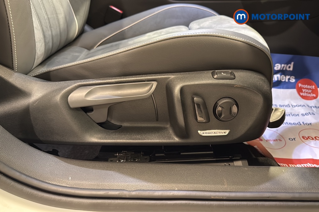 Volkswagen Passat Life Automatic Petrol Plug-In Hybrid Estate - Stock Number (1656627) - 23rd supplementary image