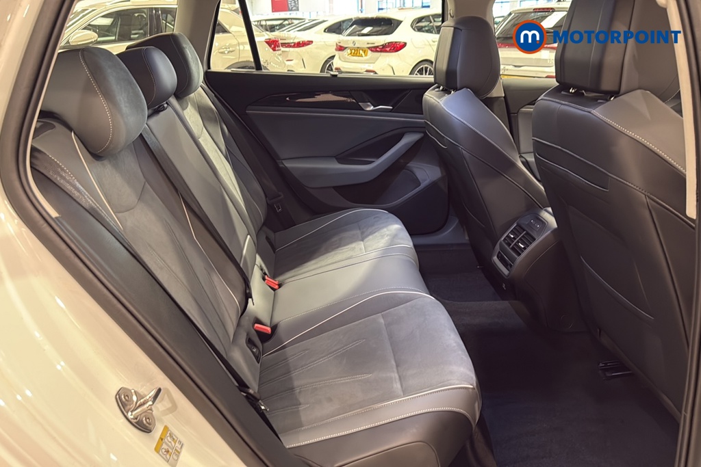 Volkswagen Passat Life Automatic Petrol Plug-In Hybrid Estate - Stock Number (1656627) - 25th supplementary image