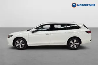 Volkswagen Passat Life Automatic Petrol Plug-In Hybrid Estate - Stock Number (1656627) - Drivers side