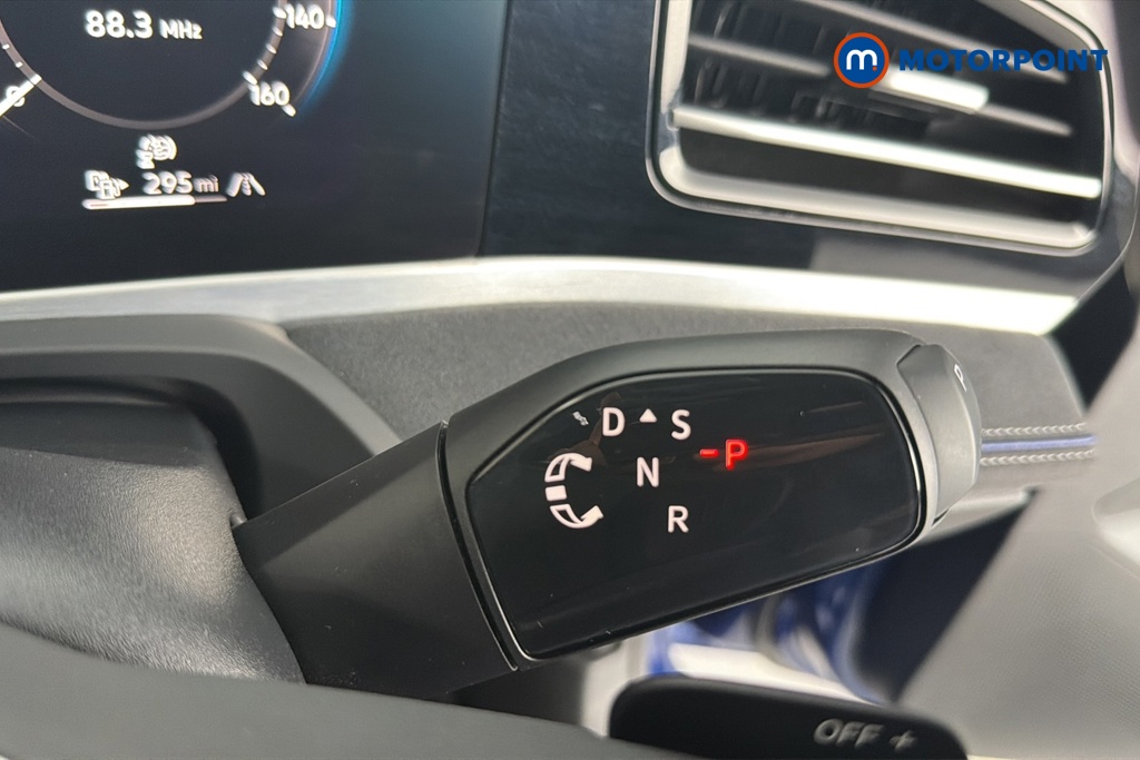 Volkswagen Passat R-Line Automatic Petrol Plug-In Hybrid Estate - Stock Number (1660573) - 6th supplementary image
