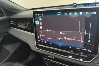 Volkswagen Passat R-Line Automatic Petrol Plug-In Hybrid Estate - Stock Number (1660573) - 9th supplementary image