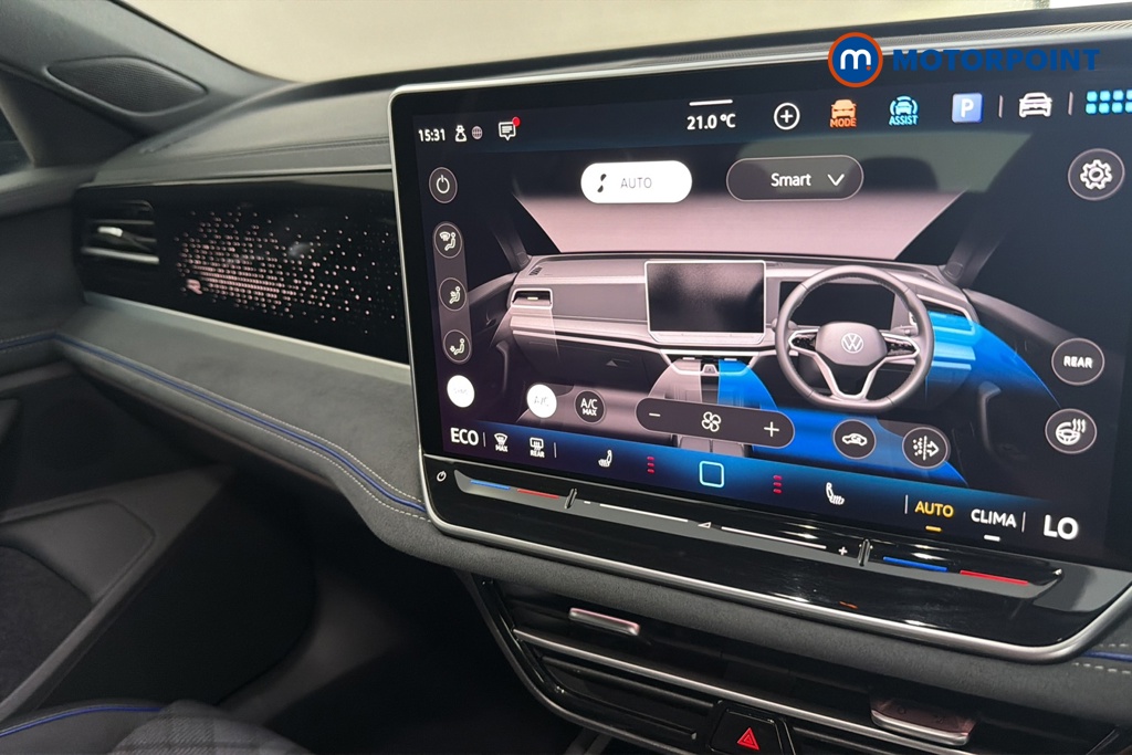 Volkswagen Passat R-Line Automatic Petrol Plug-In Hybrid Estate - Stock Number (1660573) - 12th supplementary image