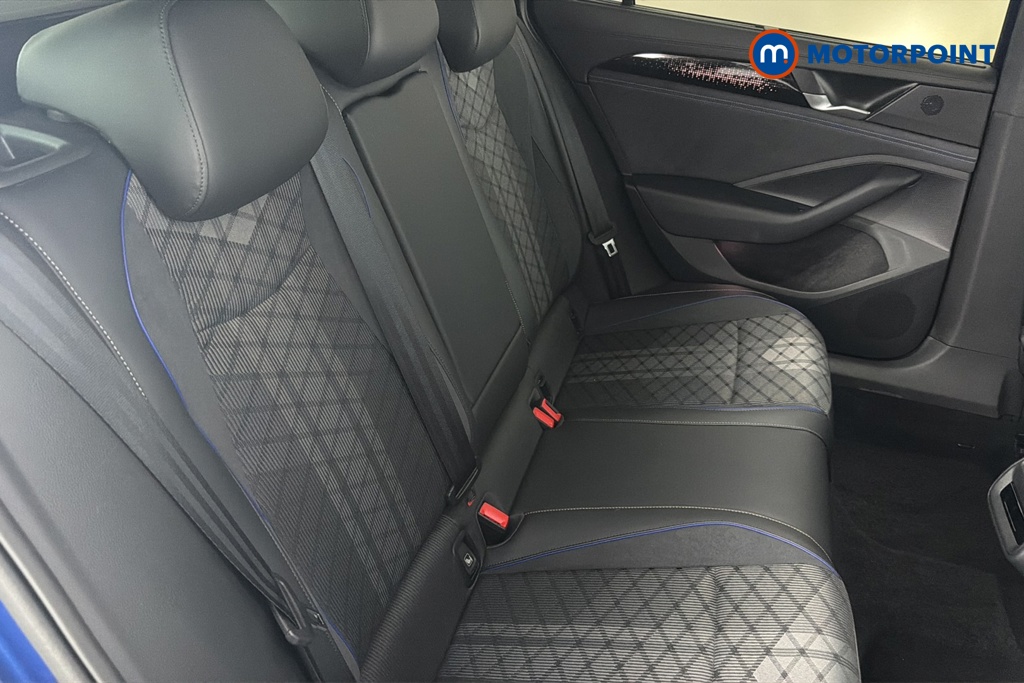 Volkswagen Passat R-Line Automatic Petrol Plug-In Hybrid Estate - Stock Number (1660573) - 25th supplementary image
