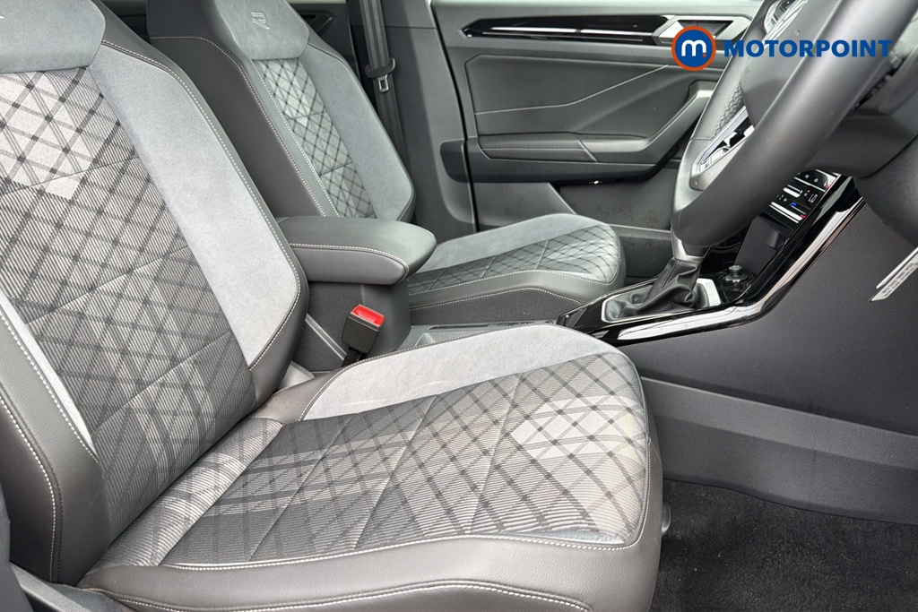 Volkswagen T-Roc R-Line Automatic Petrol SUV - Stock Number (1660746) - 22nd supplementary image
