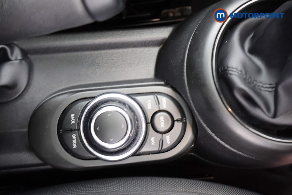 Mini Hatchback Cooper Classic Manual Petrol Hatchback - Stock Number (1646443) - 9th supplementary image