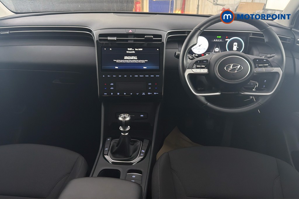 Hyundai Tucson Se Connect Manual Petrol SUV - Stock Number (1652756) - 1st supplementary image