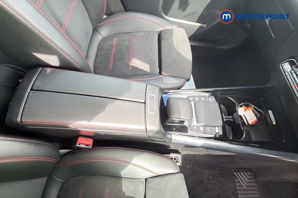 Mercedes-Benz B Class Amg Line Automatic Diesel Hatchback - Stock Number (1643170) - 25th supplementary image