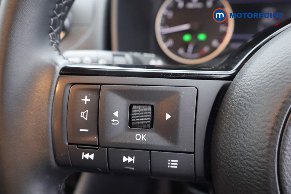 Nissan Qashqai Acenta Premium Manual Petrol SUV - Stock Number (1645879) - 7th supplementary image