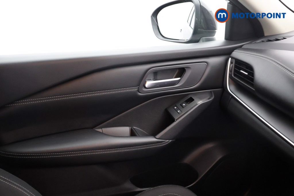 Nissan Qashqai Acenta Premium Manual Petrol SUV - Stock Number (1645879) - 12th supplementary image