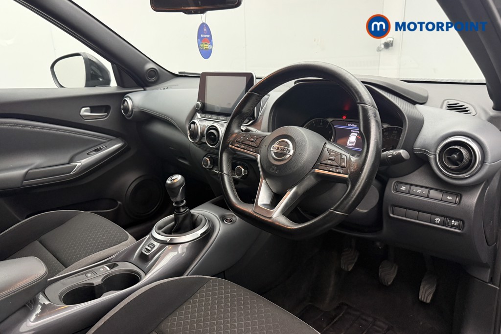 Nissan Juke N-Connecta Manual Petrol SUV - Stock Number (1647383) - 6th supplementary image