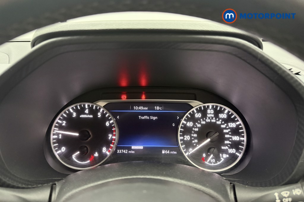 Nissan Juke N-Connecta Manual Petrol SUV - Stock Number (1647383) - 9th supplementary image