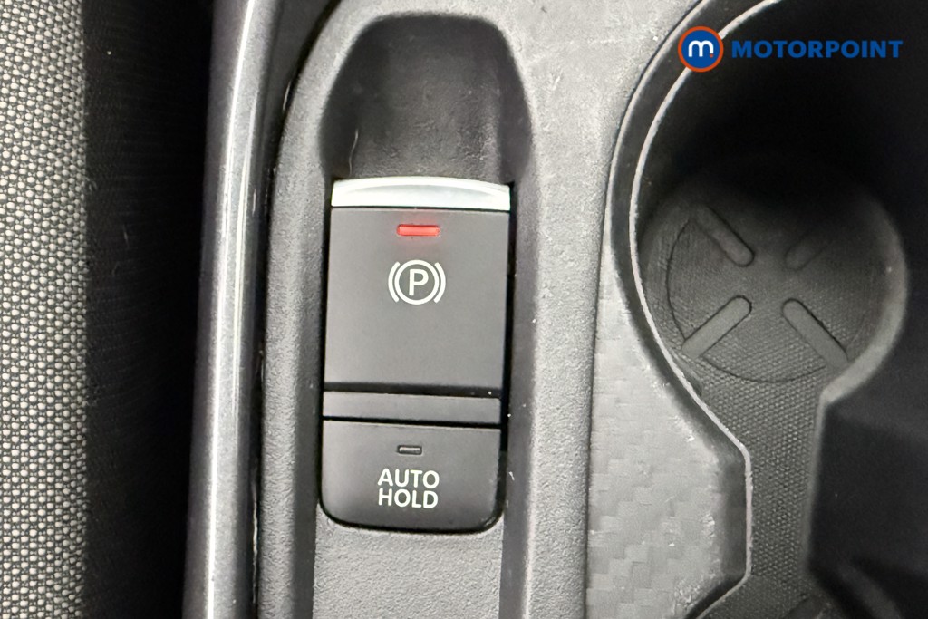 Nissan Juke N-Connecta Manual Petrol SUV - Stock Number (1647383) - 16th supplementary image
