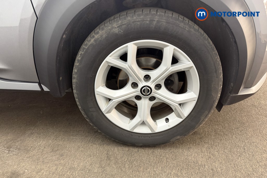 Nissan Juke N-Connecta Manual Petrol SUV - Stock Number (1647383) - 22nd supplementary image